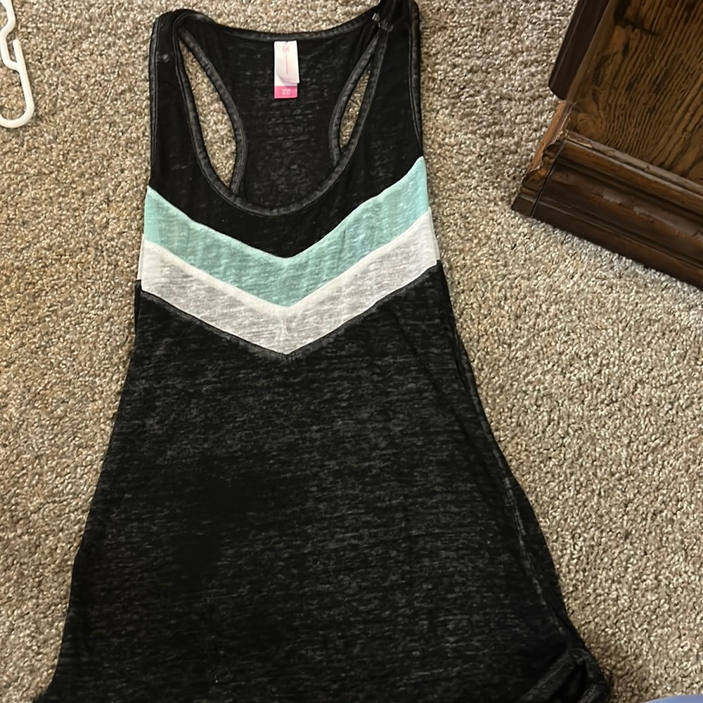 No boundaries, tank top size small